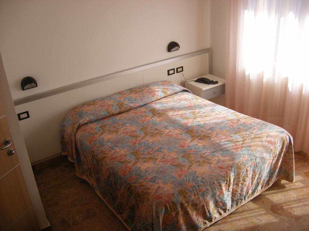 Hotel Belvedere Sottomarina Zewnętrze zdjęcie